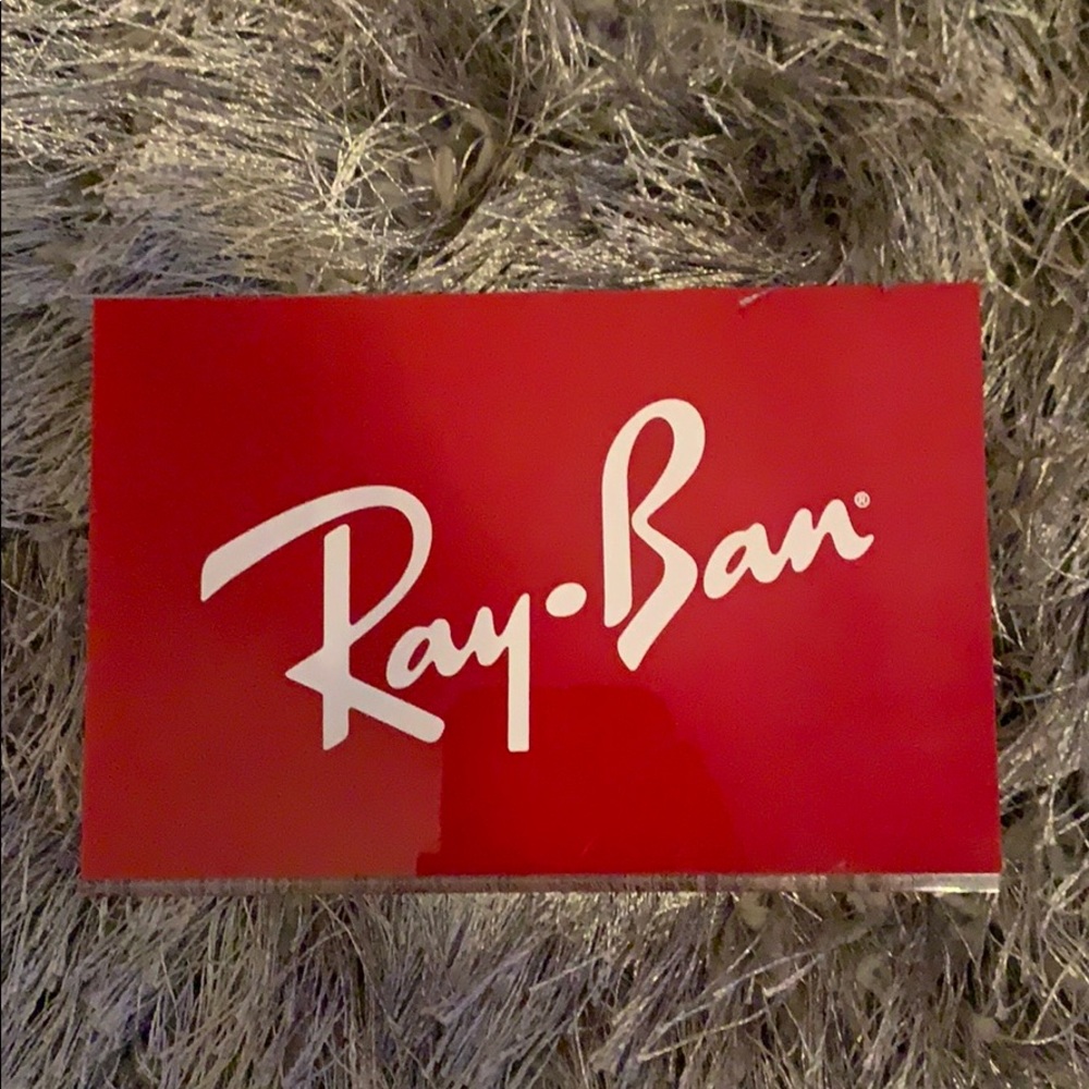 RayBan Logo/Display - Picture 4 of 7